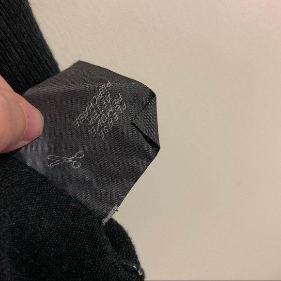 Simply Vera, Vera Wang Soft Knit Gray Tie Front Sweater/Blouse. Size XS - Picture 11 of 13